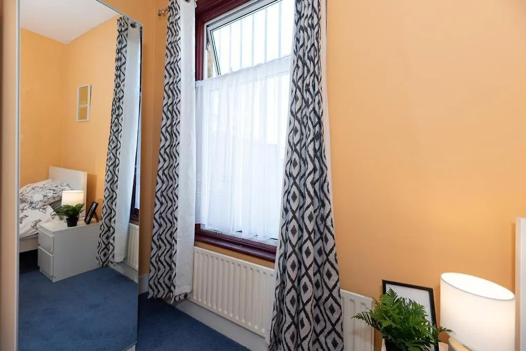 Kwatera prywatna Apartament Barking Road Comfy House Londyn Wielka Brytania